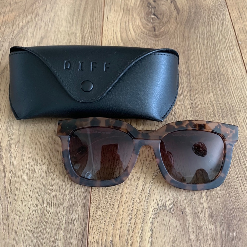 DIFF Women’s Sunglasses